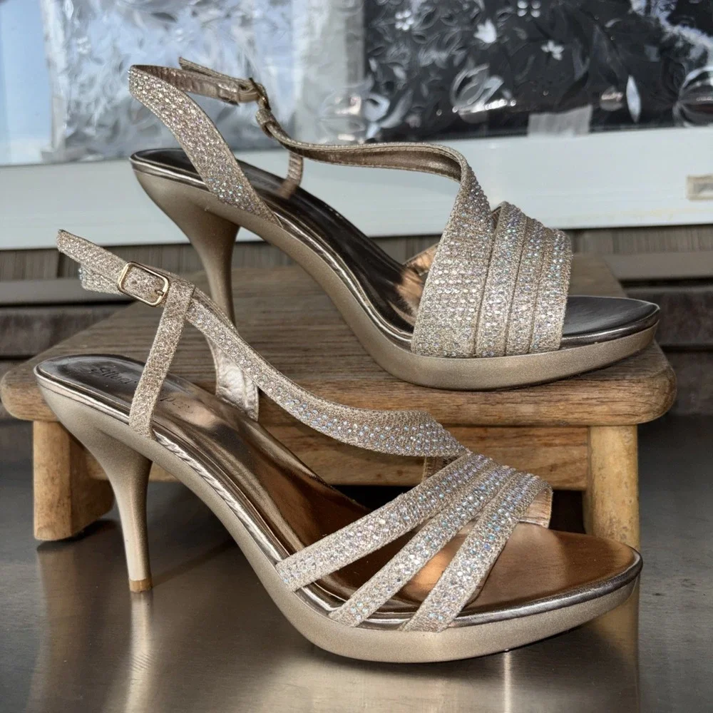 SILVER SLIPPER GOLD/BRONZE 4 IN. HEEL ANTI- SLIP GRIPPING WOMENS  8.5 W